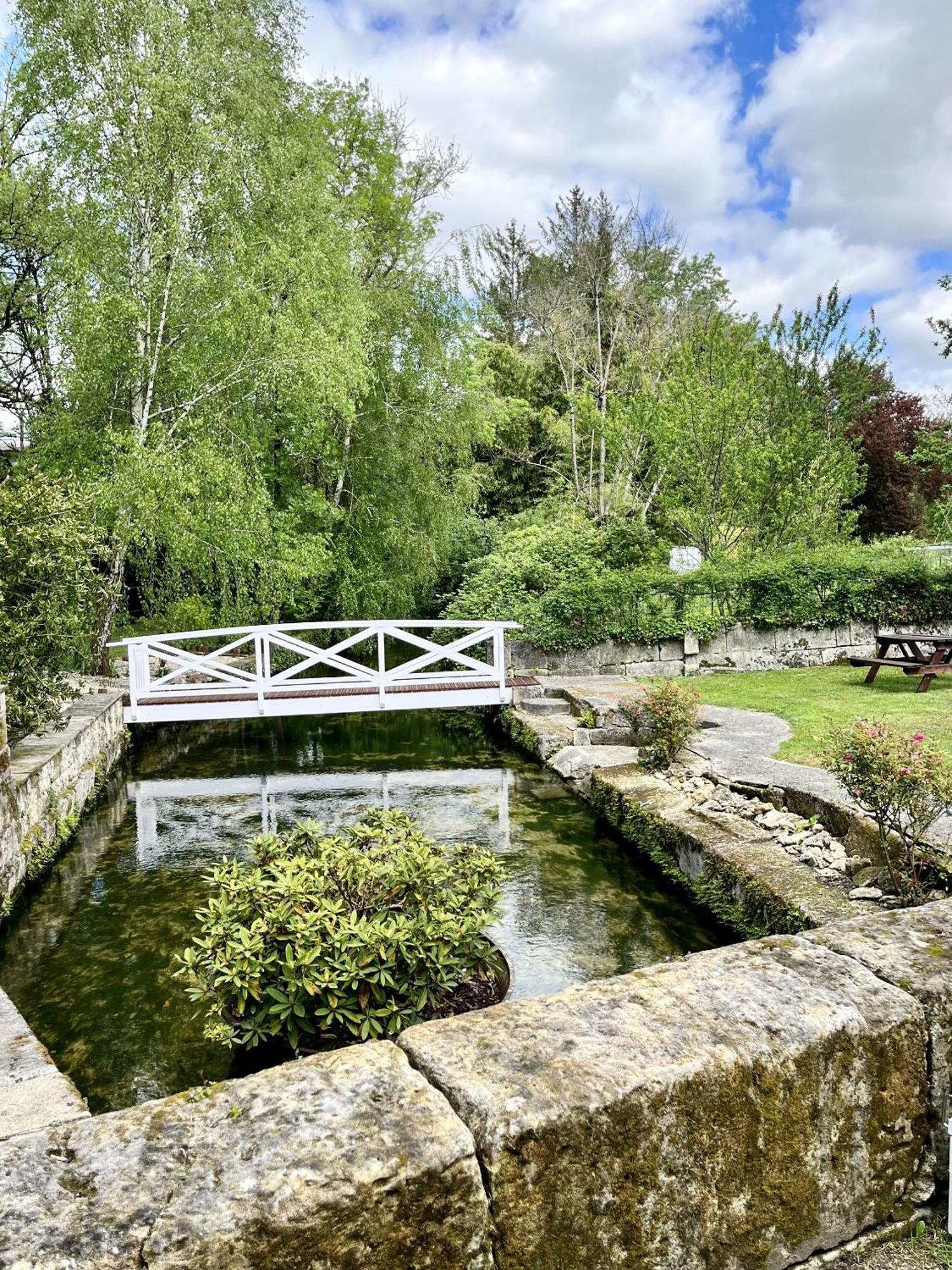 Petit Moulin De Veillard Villa Bourg-Charente Kültér fotó