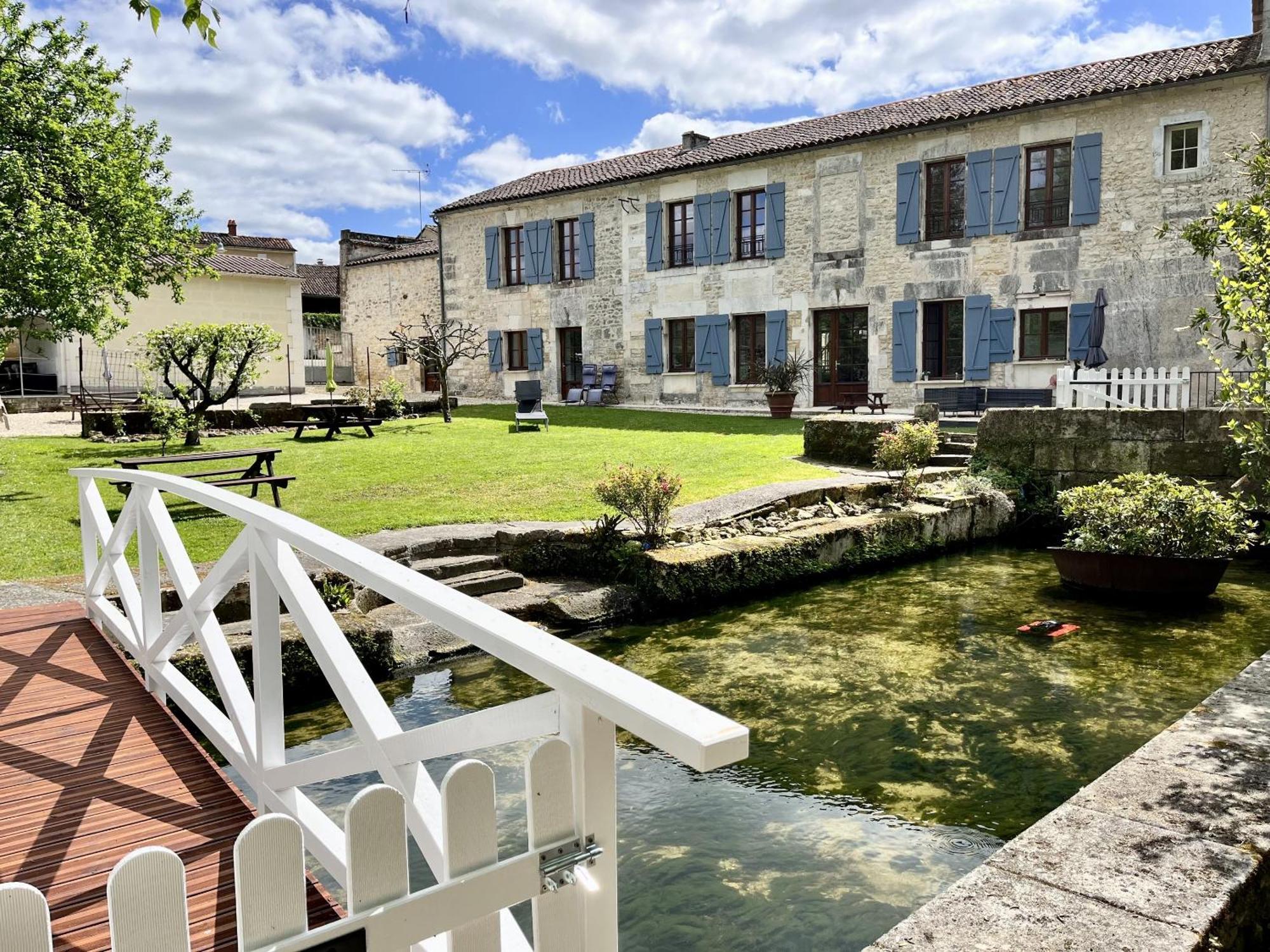 Petit Moulin De Veillard Villa Bourg-Charente Kültér fotó