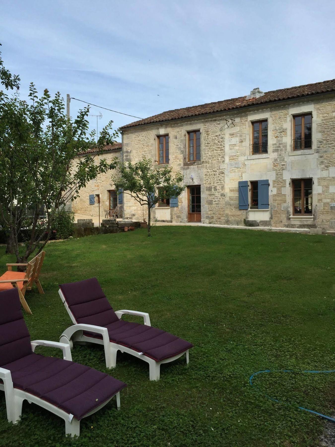 Petit Moulin De Veillard Villa Bourg-Charente Kültér fotó